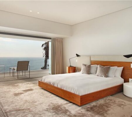 Splendour Bantry Bay Villa bedroom 5