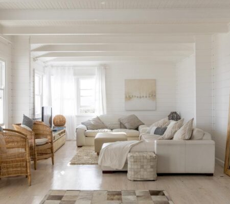 Lounge at Pearl Bay Beach house-