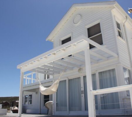 Exterior Pearl Bay Beach house-
